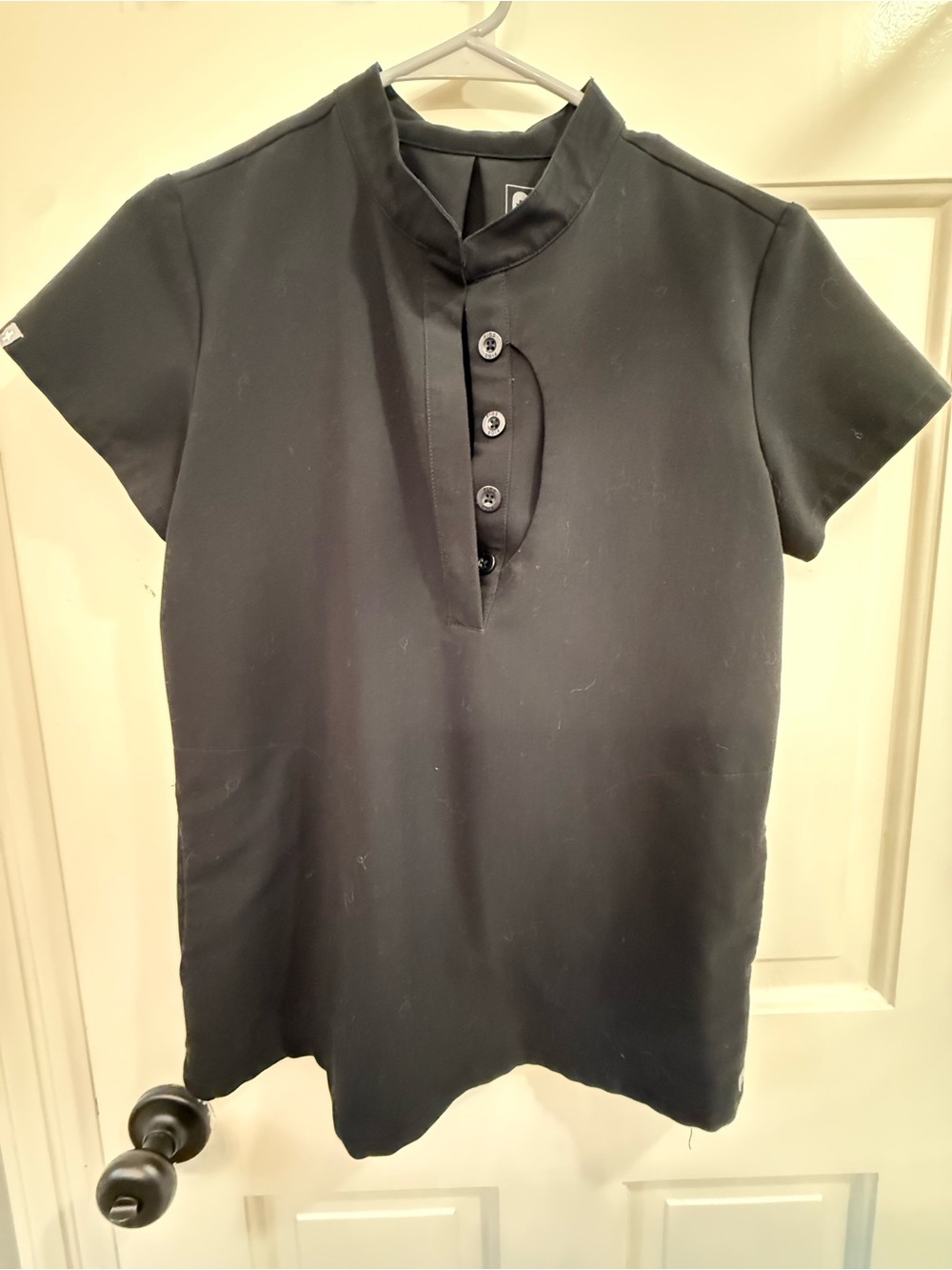 XS FIGS Mandarin collar scrub top